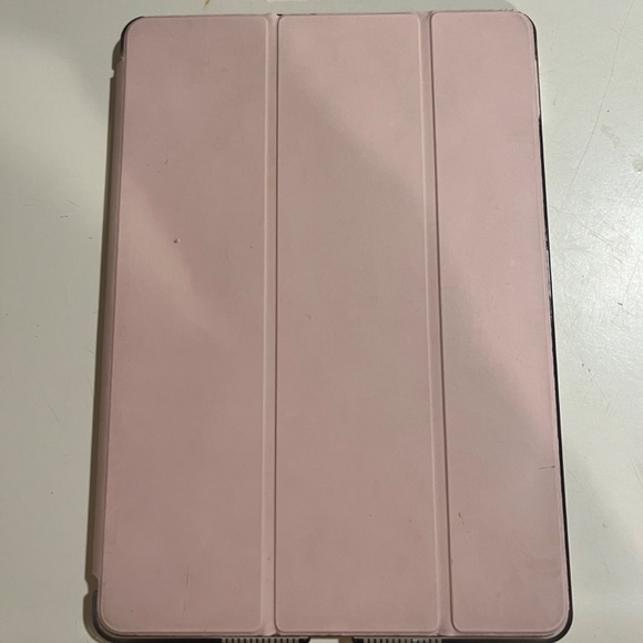Apple iPad 8th Generation 128 GB in Rose Gold - Picture 12 of 13
